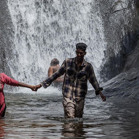 Aruvikuzhy Waterfalls Villa Kozhancheri Esterno foto