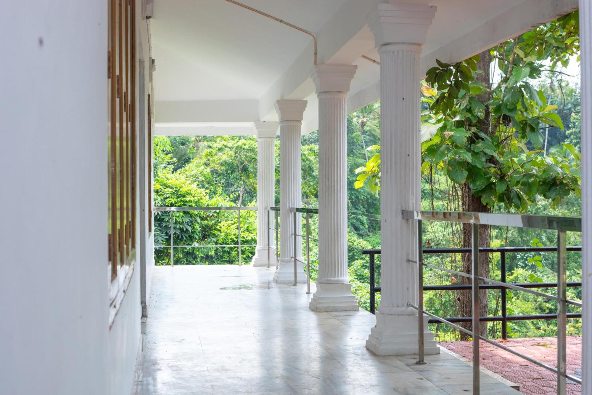 Aruvikuzhy Waterfalls Villa Kozhancheri Esterno foto