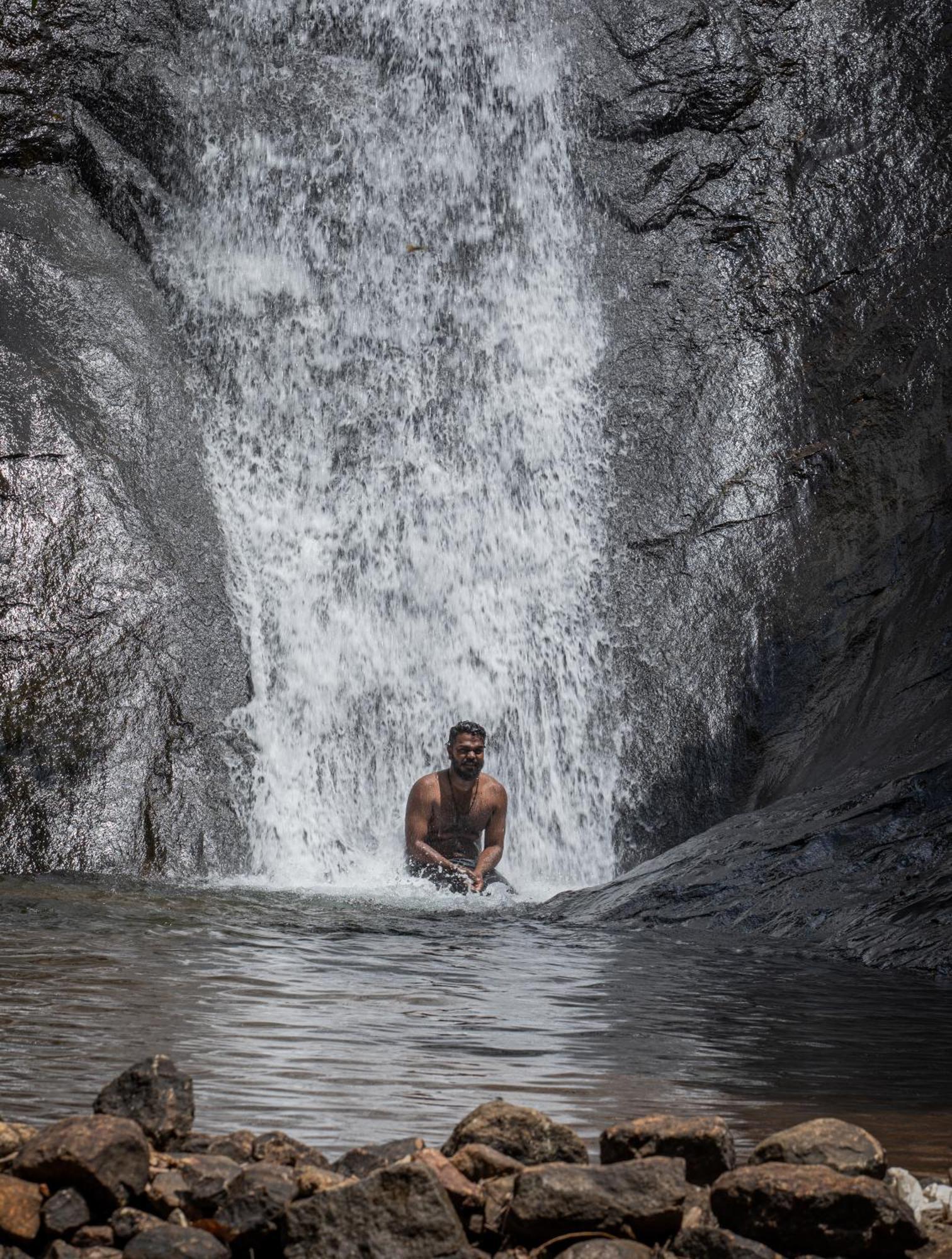 Aruvikuzhy Waterfalls Villa Kozhancheri Esterno foto